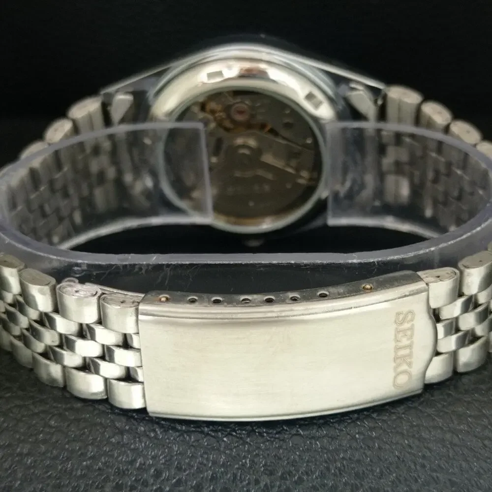 Vintage 1974 Seiko Automatic Mens Silver Watch W/daydate & Green accents